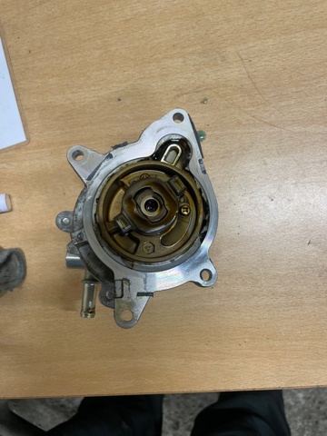 146505NA0A NISSAN Вакуумный насос купить в Днепр