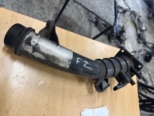 Патрубок воздушный, дроссельной заслонки 16121HG00H NISSAN