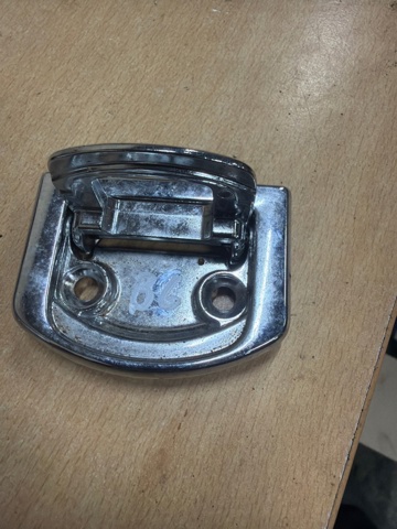 Петля крепления груза 1K0864203C2ZZ VAG