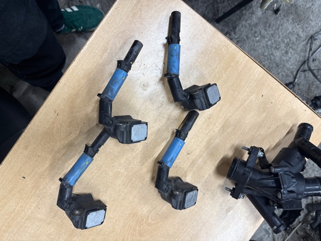 Катушка зажигания 22448HG00E NISSAN