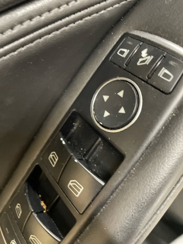 254015DA0A NISSAN Кнопочный блок управления стеклоподъемником передний левый купить в Черновцы