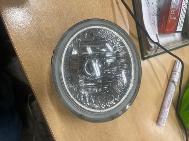Противотуманка левая 261558J000 NISSAN
