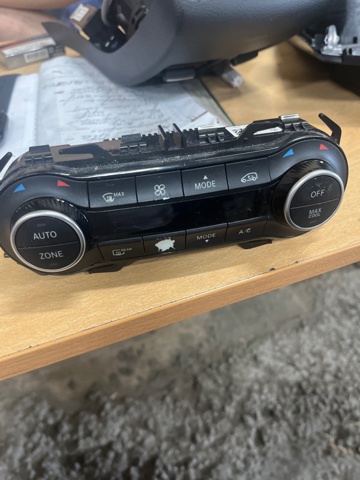 275005DC0C NISSAN Блок управления режимами отопления/кондиционирования купить в Сумы