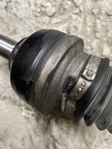 391015DC0C NISSAN Левая полуось купить в Николаев