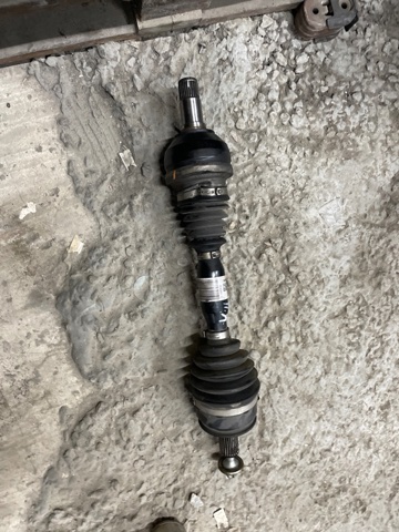 Левая полуось 391015DC0C NISSAN