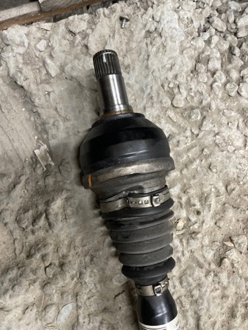 391015DC0C NISSAN Левая полуось купить в Ирпень