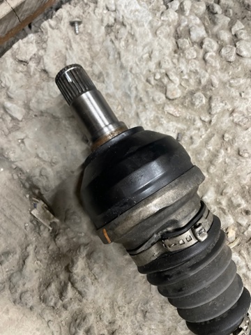 391015DC0C NISSAN Левая полуось купить в Одесса