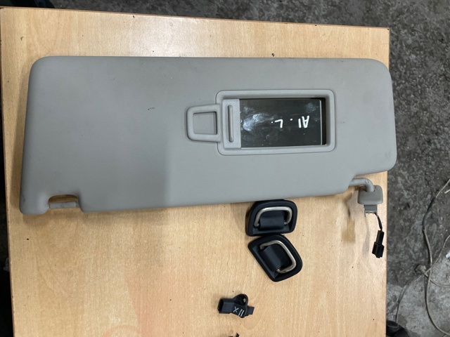 Козырек противосолнечный 3CN857551EVI4 VAG