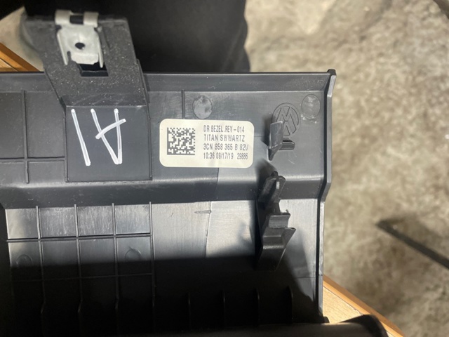3CN858365B82V Панель салона передняя "торпедо", нижняя часть купить Запорожье