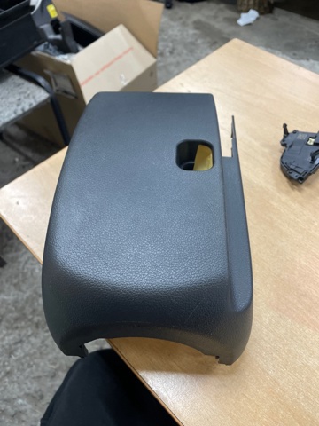 VAG 3CN858559G82V Защитный кожух рулевого механизма в наличии Одесса