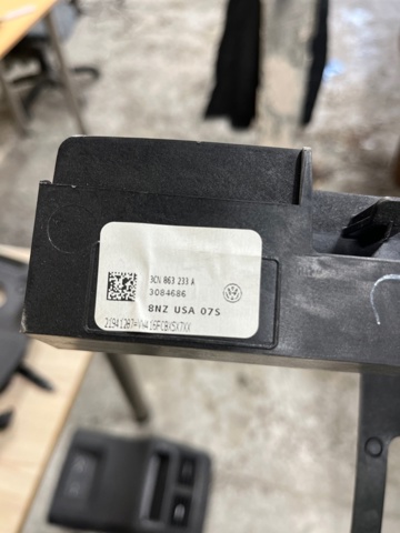 3CN863233A VAG купить в Павлоград