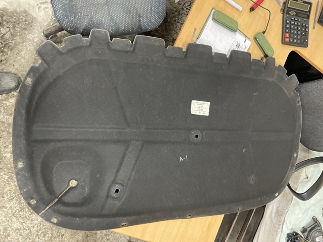 3CN863831 VAG Шумоизоляция капота купить в Чернигов