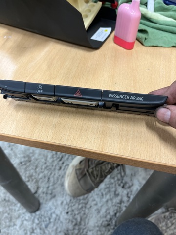 Блок кнопок центральной консоли 3CN927132AWHS VAG