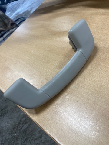 Поручни (держатели) и крючок для одежды 3G0857607BRM5 VAG