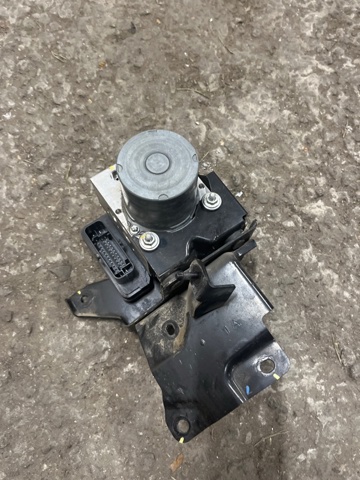 Блок управления АБС  476605NA0D NISSAN