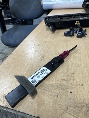 4M0035504 VAG Усилитель сигнала антенны купить в Харьков