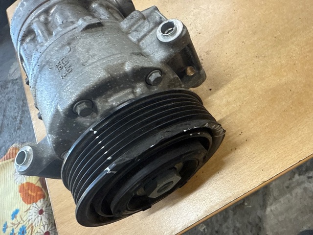 4M0816803 VAG Компрессор кондиционера купить в Ужгород