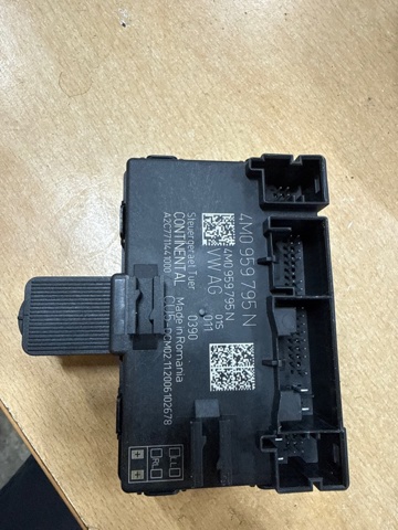 4M0959795N VAG Блок комфорта задней двери купить в Украина
