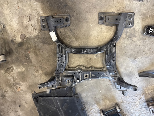 Балка передней подвески 544015DA0A NISSAN