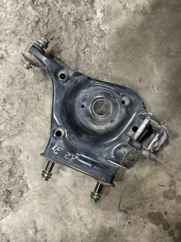Балансир задний нижний, левый 551B15NA0B NISSAN