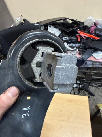 555025DJ0A NISSAN Рычаг (тяга) задней подвески продольный нижний левый купить в Тернополь