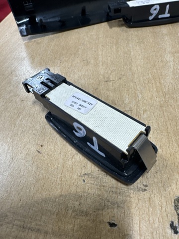 VAG 5F0947109C82V в наличии Винница