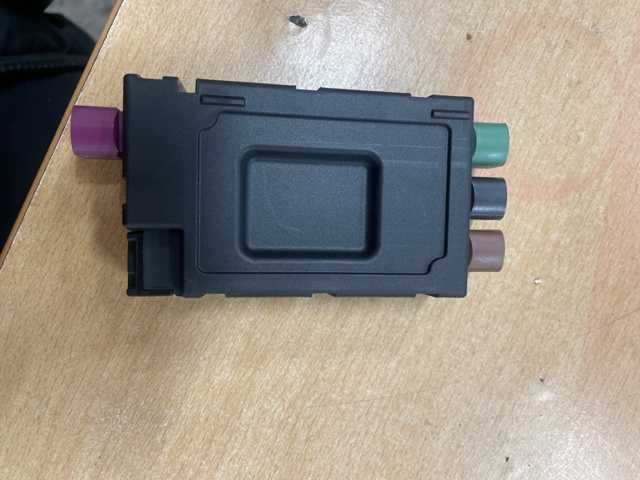 VAG 5G0035953D USB-разветвитель в наличии Киев