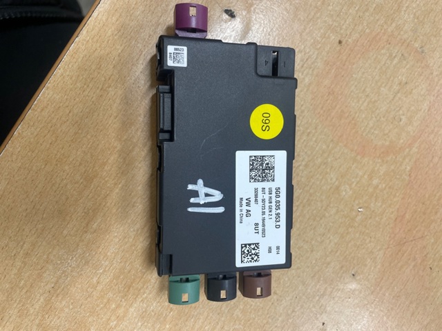 5G0035953D VAG USB-разветвитель купить в Ирпень