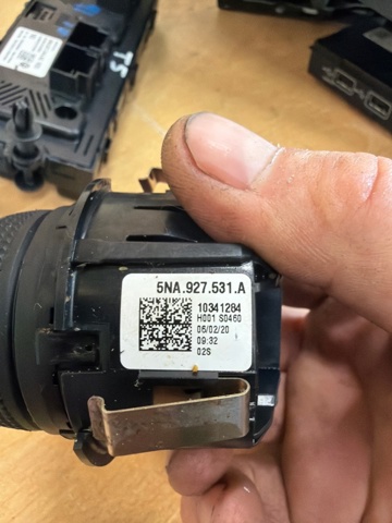 5NA927531ZNX VAG Многофункциональный джойстик управления купить в Львов