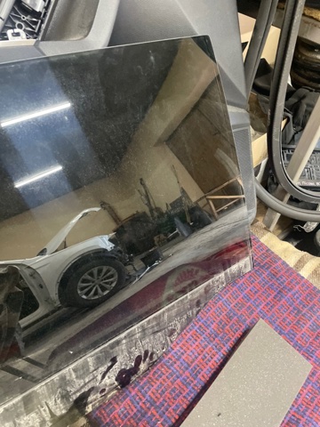5NN845026 VAG Стекло двери задней правой купить в Павлоград