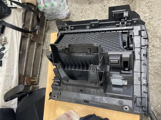 VAG 5NN857101A82V в наличии Чернигов