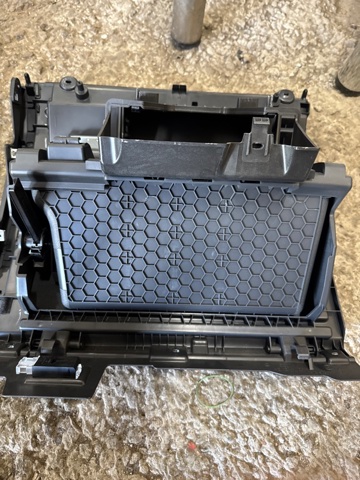 5NN857114A82V Ящик перчаточный (бардачок) купить Кривой Рог