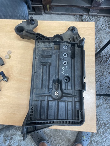 Подставка аккумулятора 5Q0915331K VAG