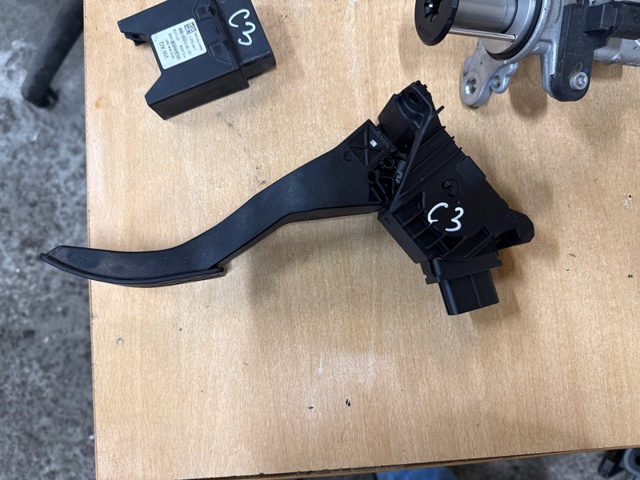 Педаль акселератора Фольксваген Гольф ALLTRACK 7