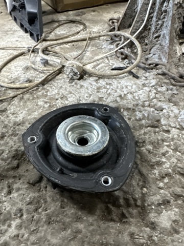 Опора стойки амортизатора переднего 5QM412331A VAG