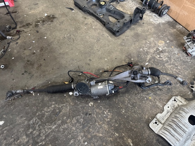VAG 5QN423055A Рулевая рейка в наличии Ровно