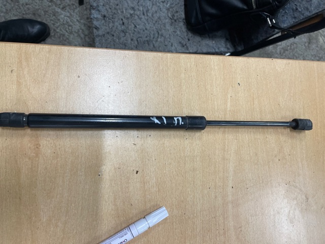 Стойка капота 654705NN0A NISSAN