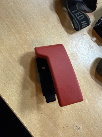 Рычаг открывания капота 656235DA0C NISSAN