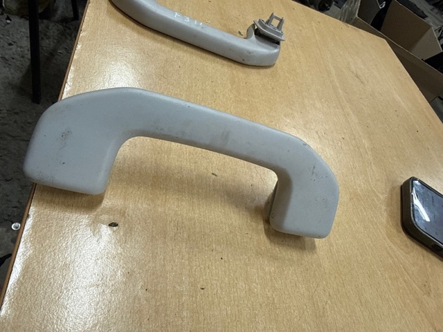 Ручка крыши салона 739405DA0A NISSAN
