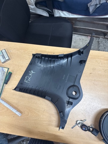 769155DA0B Обшивка стойки кузова внутренняя средняя нижняя правая купить Харьков