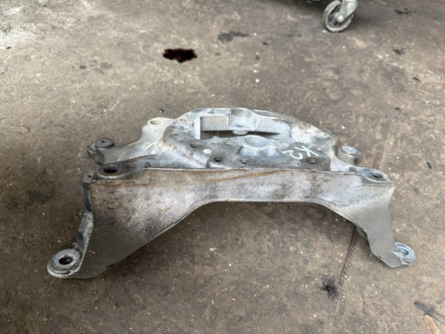 80A399262AN VAG Балка крепления коробки передач купить в Чернигов