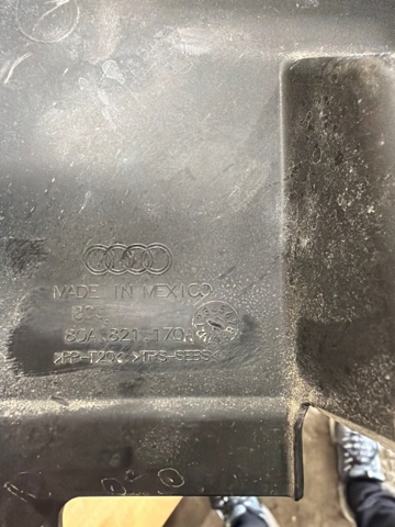 80A821170A VAG Уплотнитель крыла купить в Чернигов