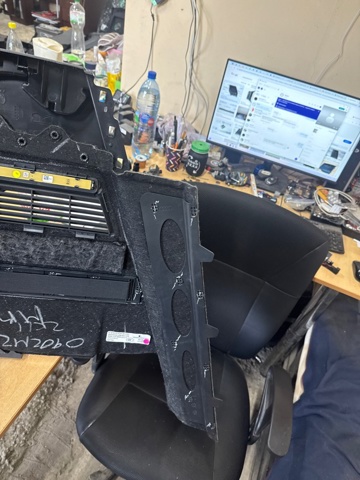 VAG 80A863880SHCK Облицовка багажного отсека правая в наличии Запорожье