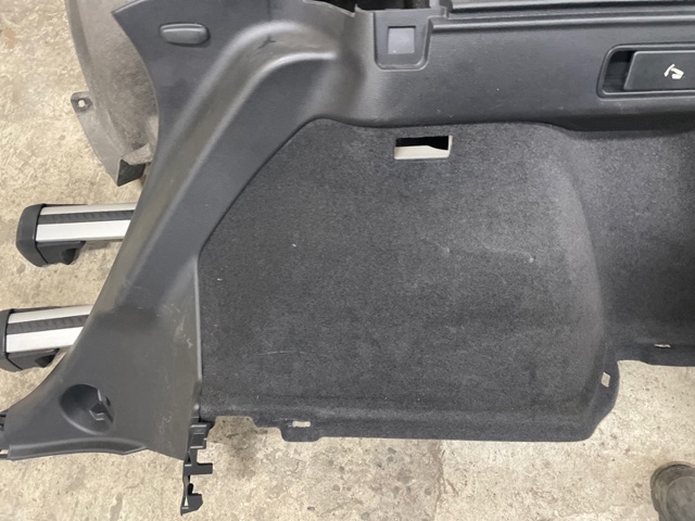 NISSAN 849505NB1A Облицовка багажного отсека правая в наличии Винница