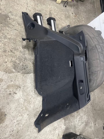 Облицовка багажного отсека, правая 849505NB1A NISSAN