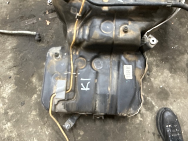 8R0201060AP Бензобак купить Кривой Рог