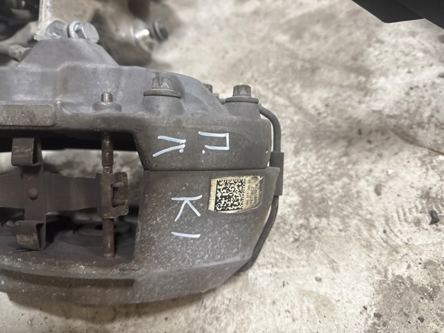 8R0615107F VAG Суппорт тормозной передний левый купить в Черновцы