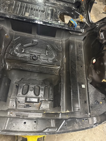 VAG 8R0802215A Днище багажника (ниша запасного колеса) в наличии Ужгород
