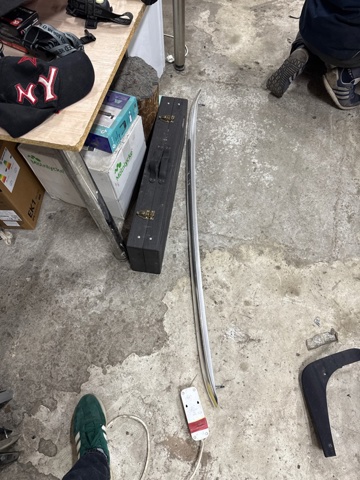 Рейлинг крыши правый 8R0860022J2ZZ VAG