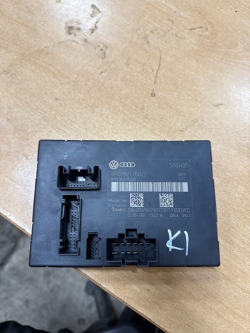8R0959760D VAG купить в Украина